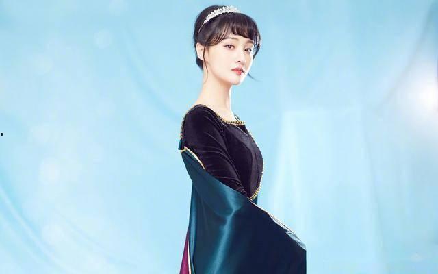 八卦娱乐关晓彤,关晓彤的星途历程与时尚风采