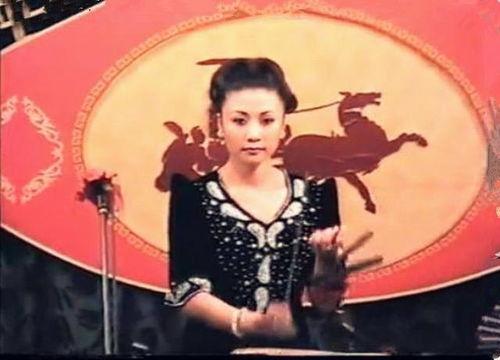 京韵大鼓王惠年轻照片,青春洋溢的舞台风采